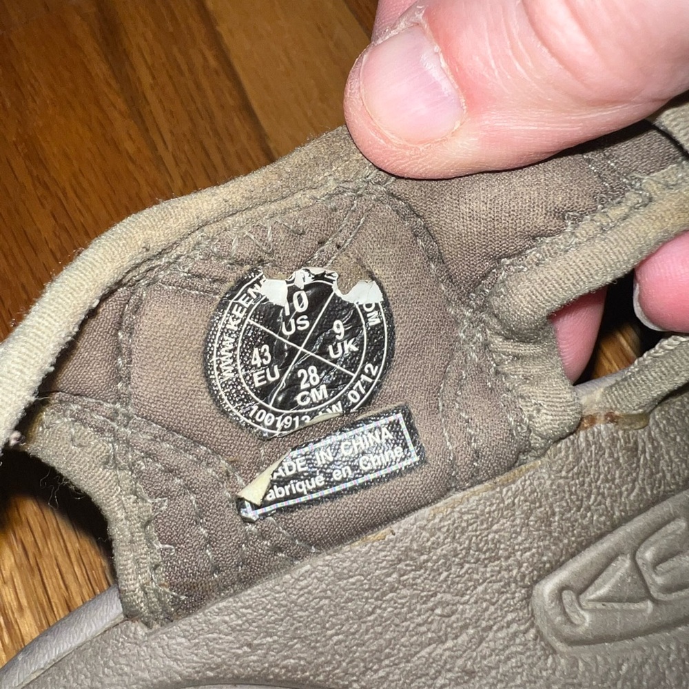 Gently worn men’s Keens - Picture 5 of 13